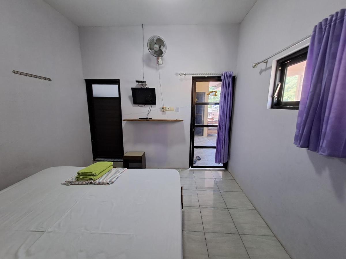 Azza Karimunjawa Hotel Стая снимка