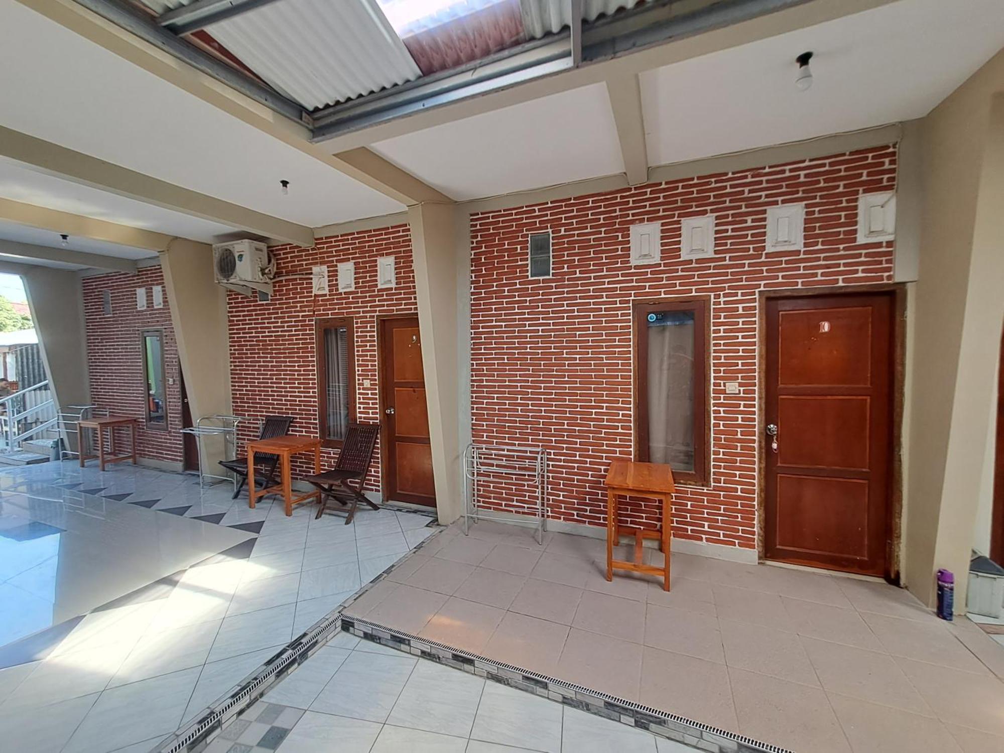 Azza Karimunjawa Hotel Екстериор снимка